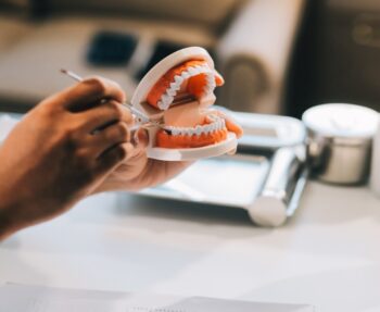 are dentures comfortable tips for adjusting to your new smile